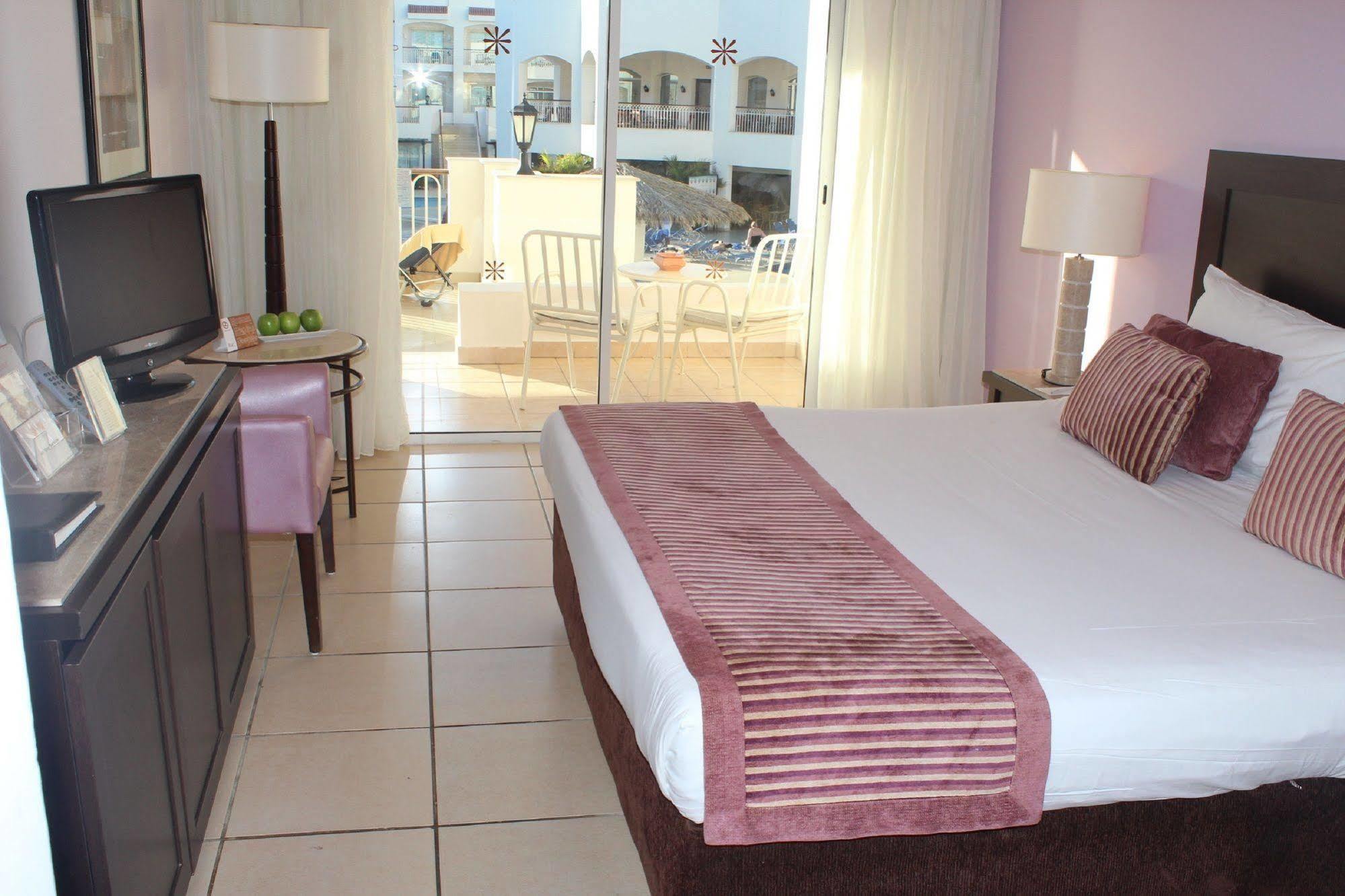 Jaz Neo Sharks Bay Hotel Sharm-el-Sheikh Buitenkant foto
